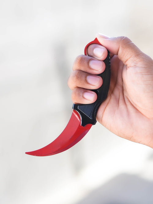 Stunning Crimson Web Karambit - Perfect for CSGO Enthusiasts!