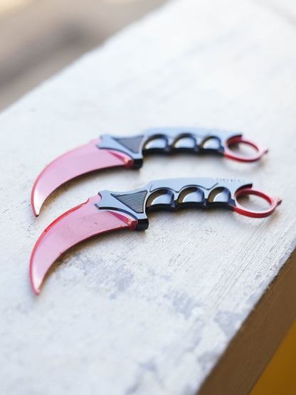 Stunning Crimson Web Karambit - Perfect for CSGO Enthusiasts!