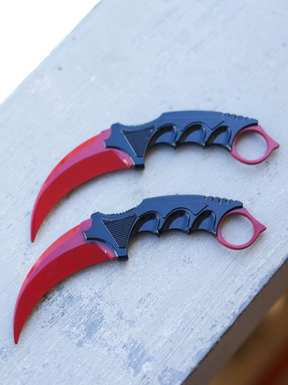 Stunning Crimson Web Karambit - Perfect for CSGO Enthusiasts!